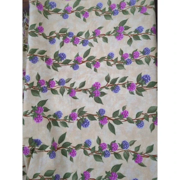 Lot of Fabric, Garden & Farm Theme, Multicolor, 2lb‎ 7oz - Picture 2 of 6